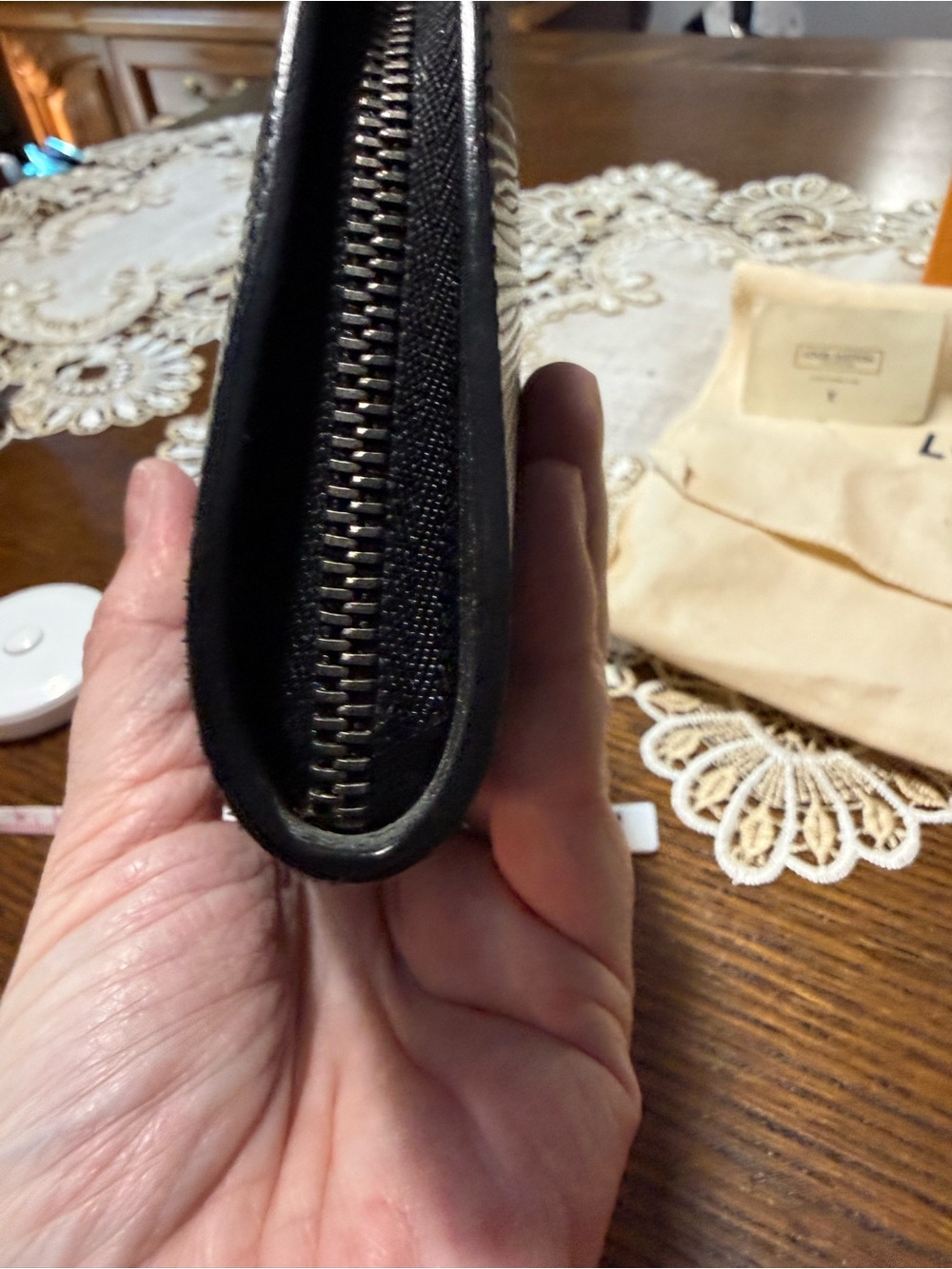 Louis Vuitton Black Epi Leather Compact Zip Wallet - Picture 8 of 9